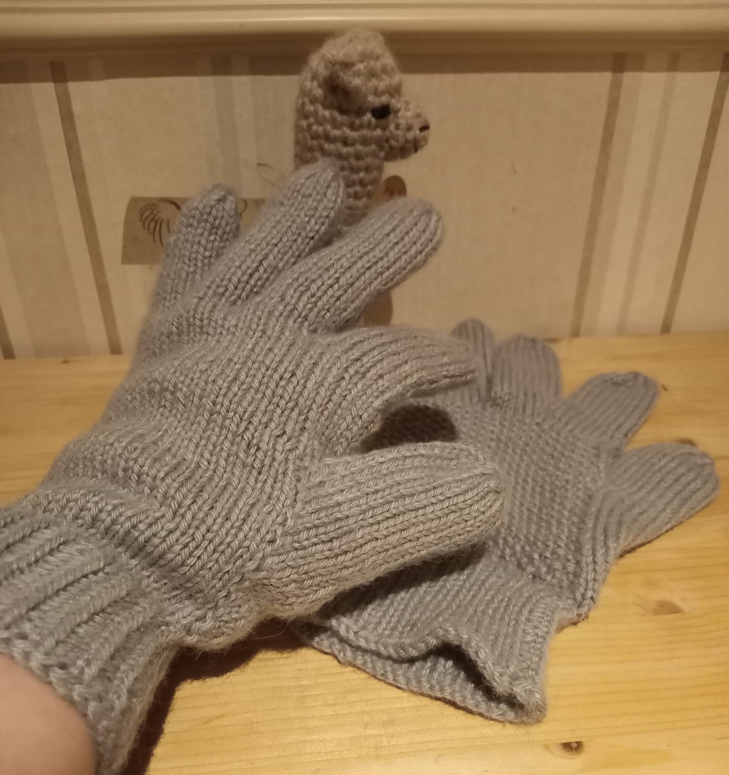 Fingerhandschuh grau handgestrickt