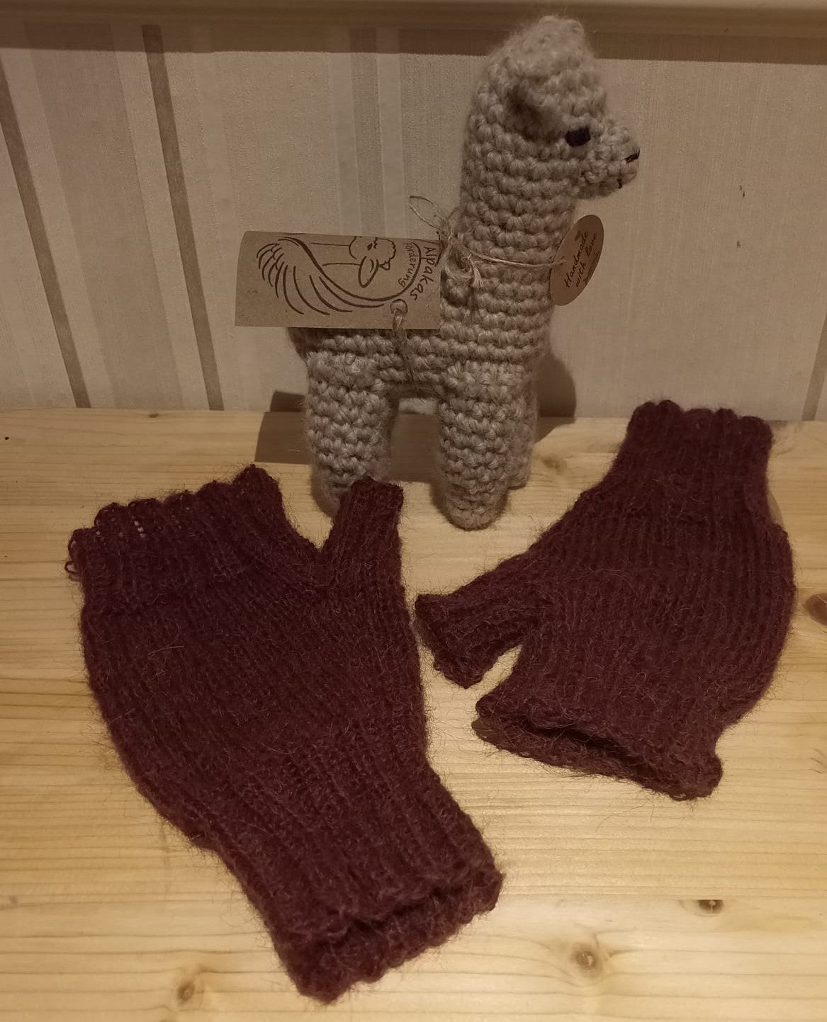 Handschuh rot handgestrickt