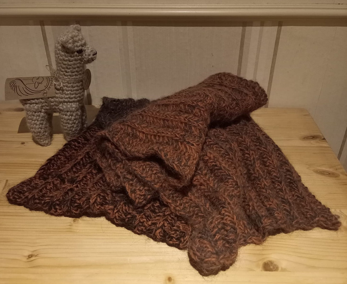 Schal grau/braun handgestrickt