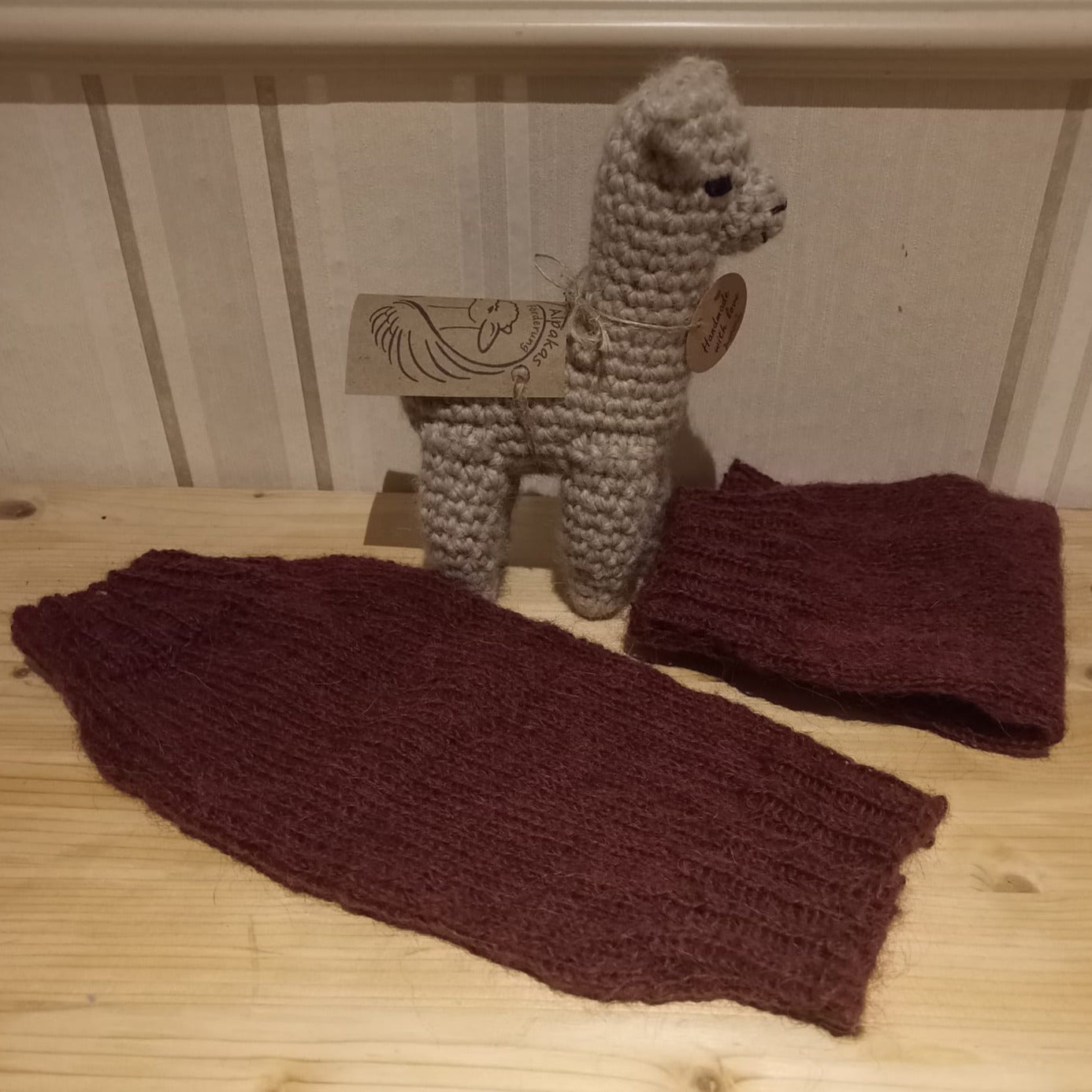 Stulpen rot handgestrickt