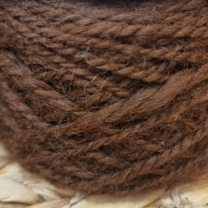 Mathildas Vlies – Handversponnen: 100% Alpaka-Garn (150m/100g)