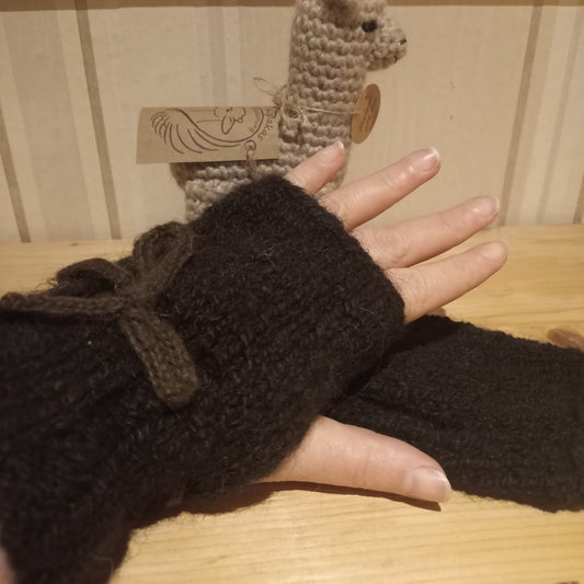 Pulswärmer schwarz handgesponnen und gestrickt