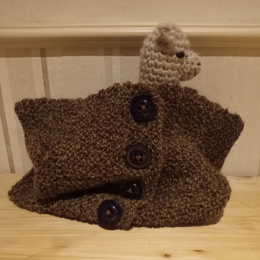 Schal mit Knöpfen braun handgesponnen und gestrickt
