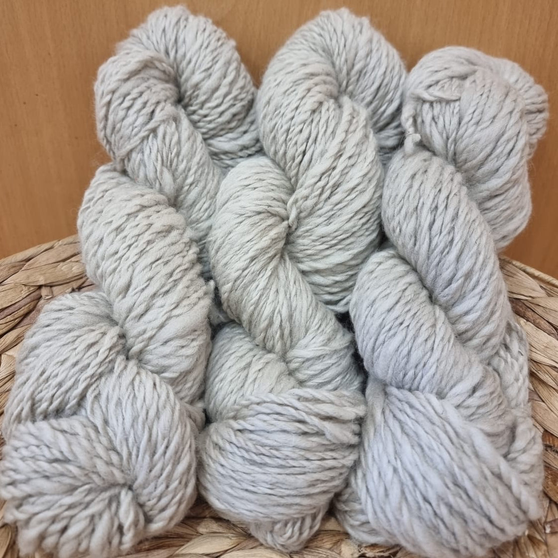 Trabants Vlies - Handversponnen: 100% Alpaka Garn (90m/100g)