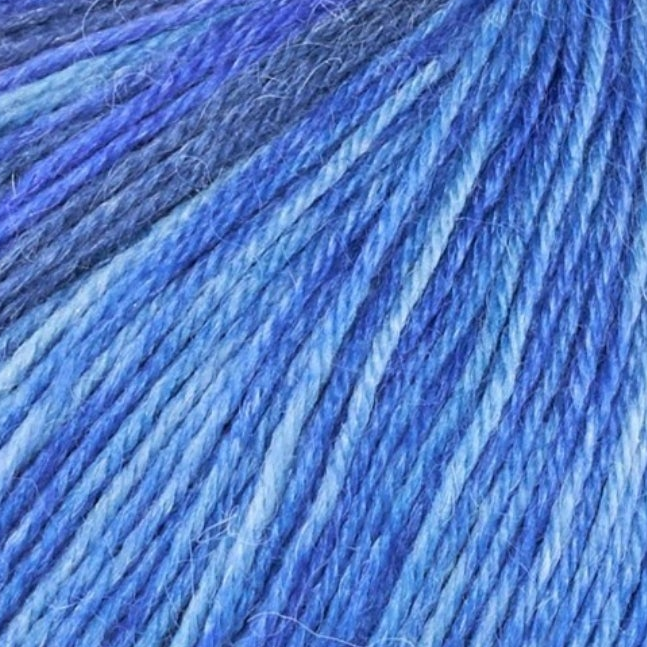 100g Sockenwolle Enzian 50% Wolle 30% Alpaka 20% Nylon (200m/100g)